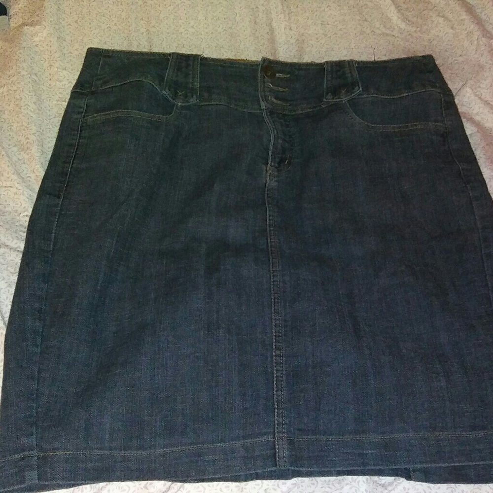 Denim skirt